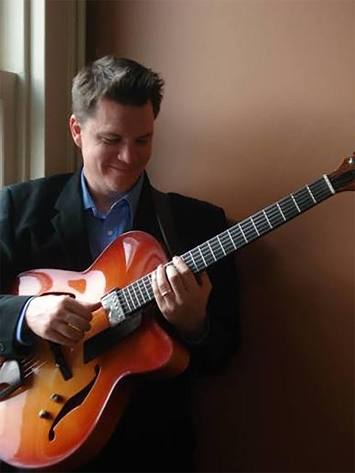 Celebrating The Season: Sean McGowan's Solo Fingerstyle Jazz Guitar