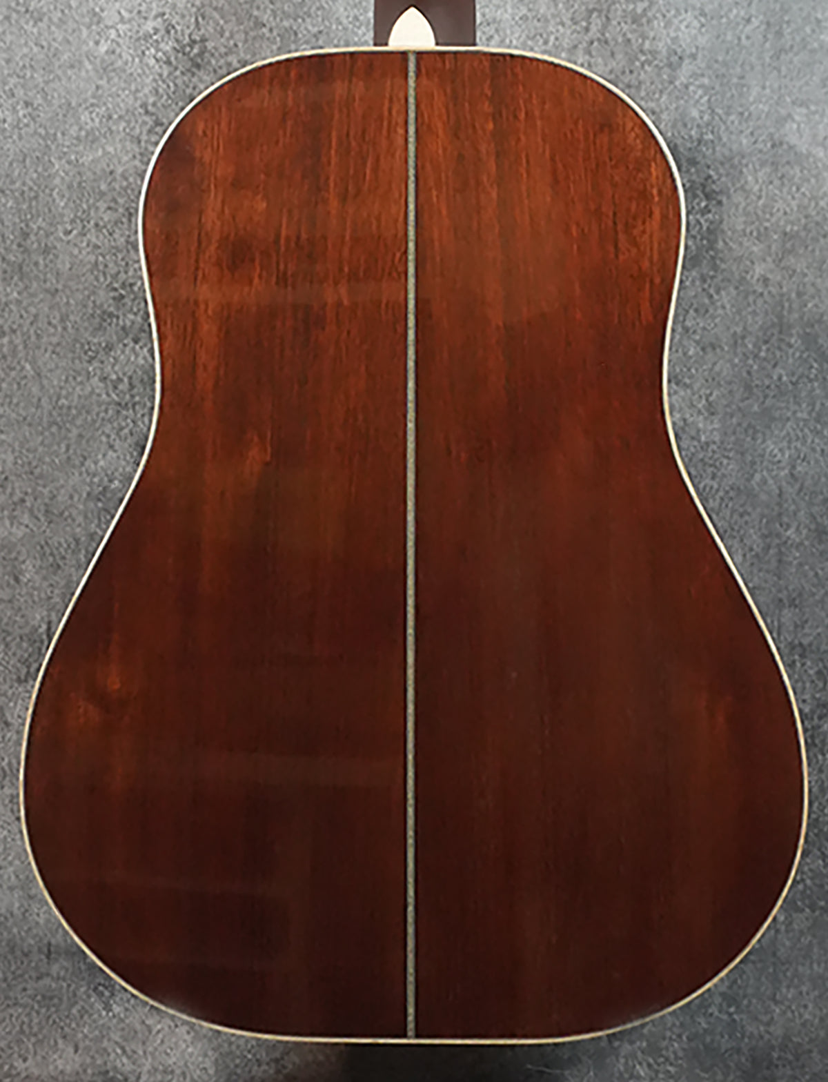 Huss & Dalton DS: Sunburst Englemann Spruce Top, Mahogany Back & Sides