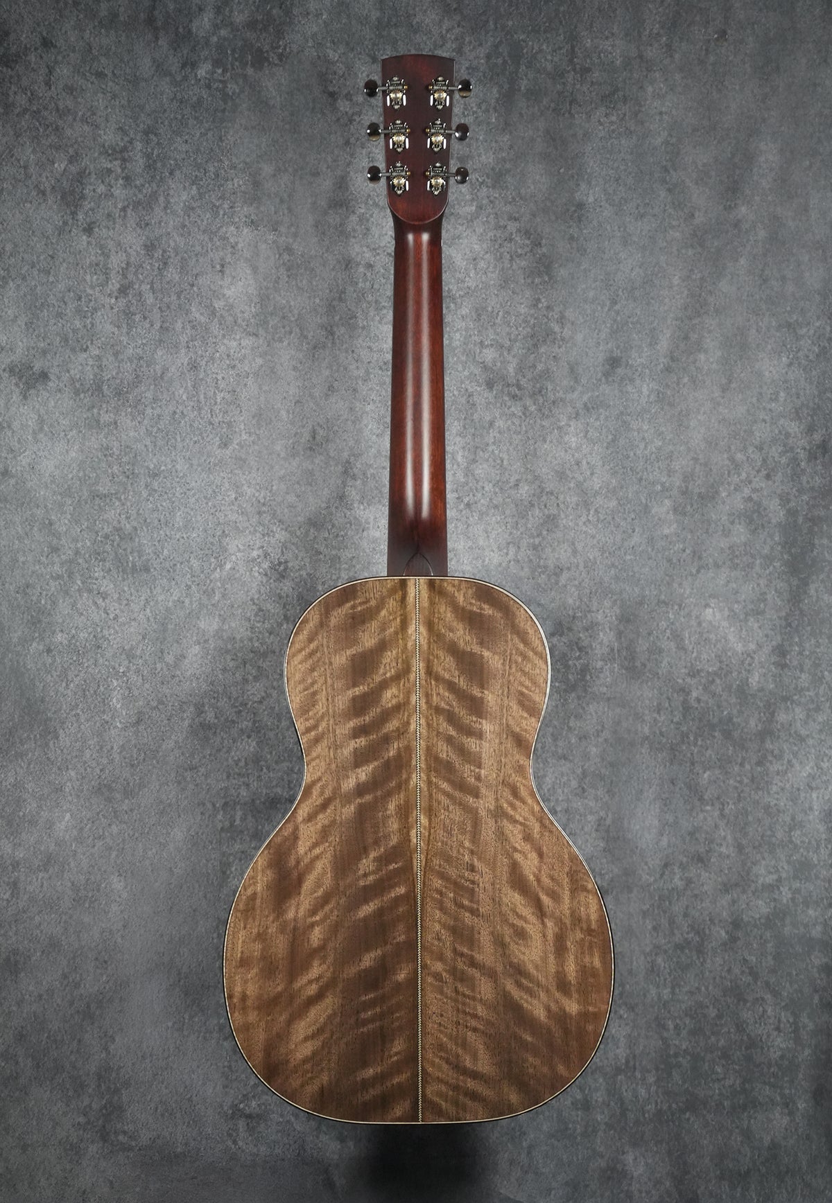 2026 Huss & Dalton Parlor O Custom: Sitka Spruce Top, Black Walnut Back & Sides